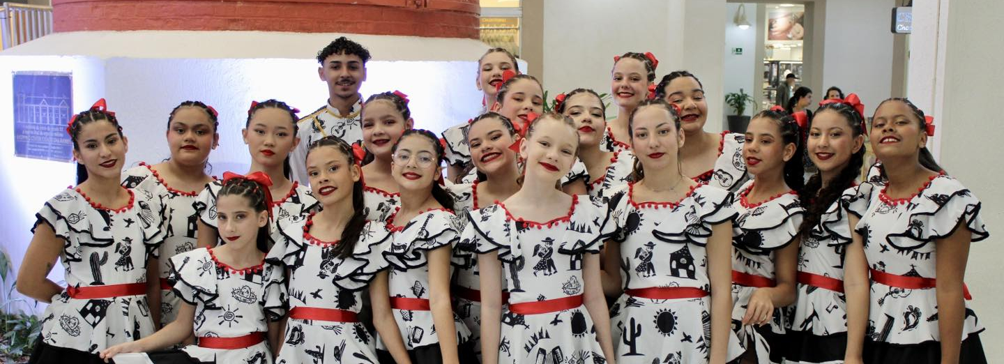 Ballet Municipal de Echaporã brilha no maior festival de dança do mundo e conquista 8º lugar na categoria Júnior