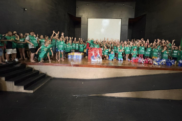 Grande público participa de caça aos ovos na Praça Matriz