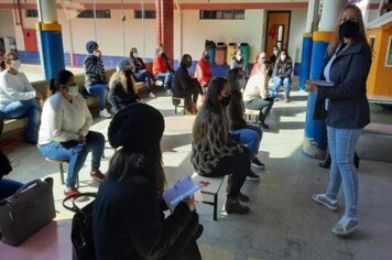 Professores de Echaporã continuarão com o apoio do material ‘Um Giro pela Aprendizagem’