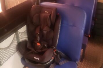 Prefeitura adquire 10 cadeirinhas para crianças do transporte escolar rural