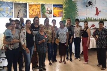 CRAS “Maurício Paglioni Júnior” realiza exposição de quadros.