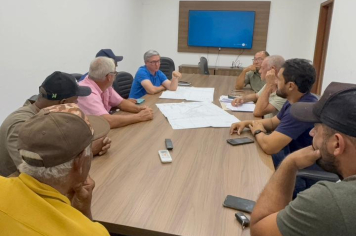 Prefeitura recebe moradores do Jardim Kodama 