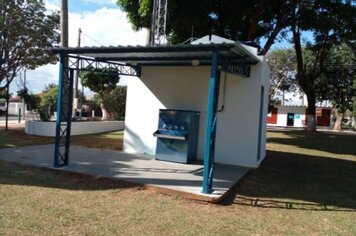Espaço multiuso (pista de caminhada) recebe bebedouro com água refrigerada.