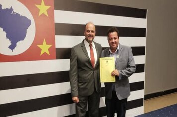 Deputado Ricardo Madalena destina R$ 160 mil para recapeamento asfáltico em Echaporã