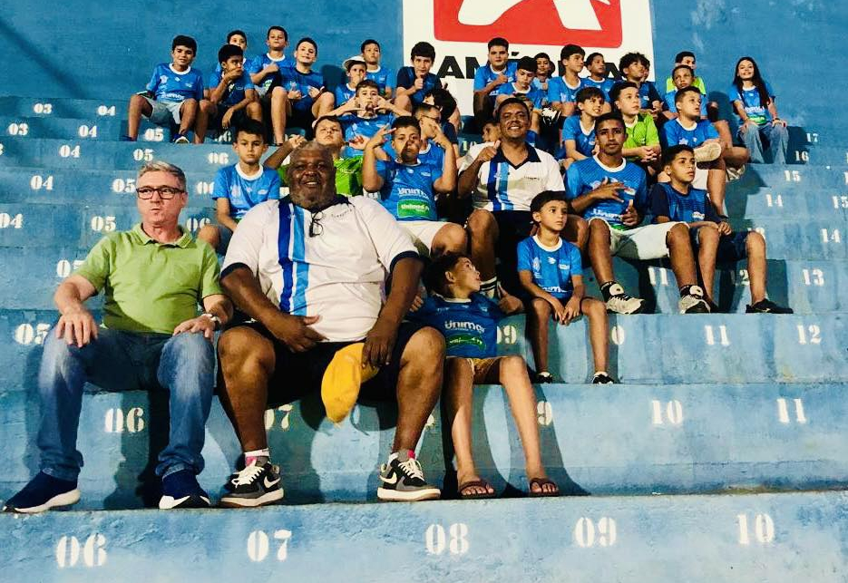 Escolinha de Echaporã no Abreuzão: 