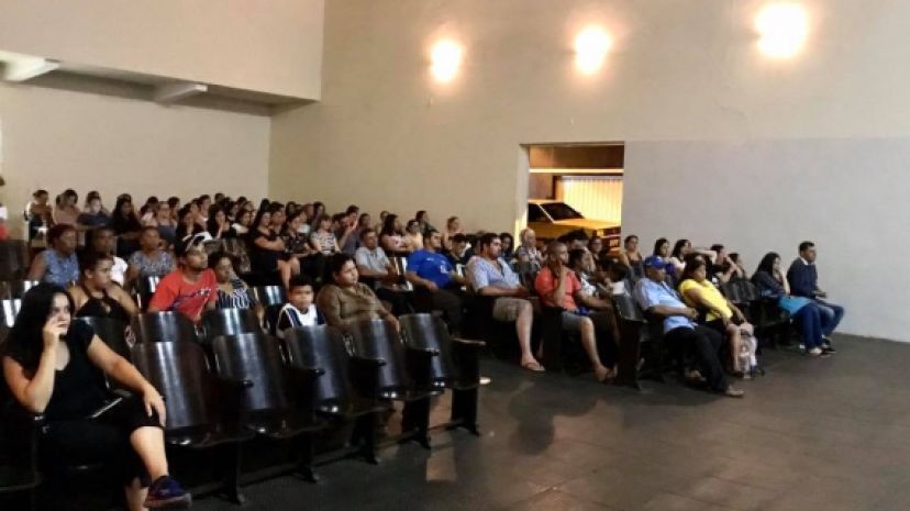 CRAS Echaporã realiza palestra sobre fortalecimento de vínculos familiares e comunitários.