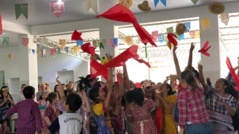 Juninão da Emef Ida Bonini Romero alegra pais e alunos na última quinta-feira.