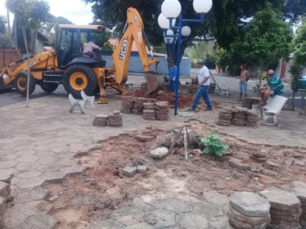 Praça Juvêncio Guedes é revitalizada.