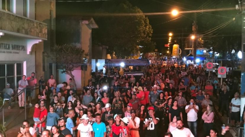 Shows em homenagem ao dia dos Pais reúne grande público