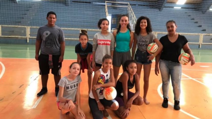 Gerência Municipal de Esportes oferece aulas de voleibol três vezes por semana