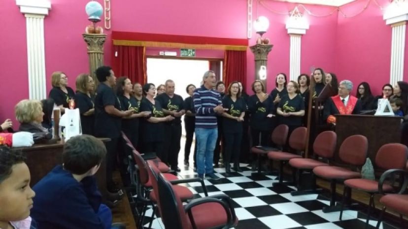 Coral Municipal ‘Princesinha da Serra’ é convidado de honra para apresentação de Dia dos Pais em Loja Maçônica de Marília.