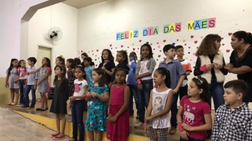 EMEF Realiza café da manhã em homenagem ao dia das mães.