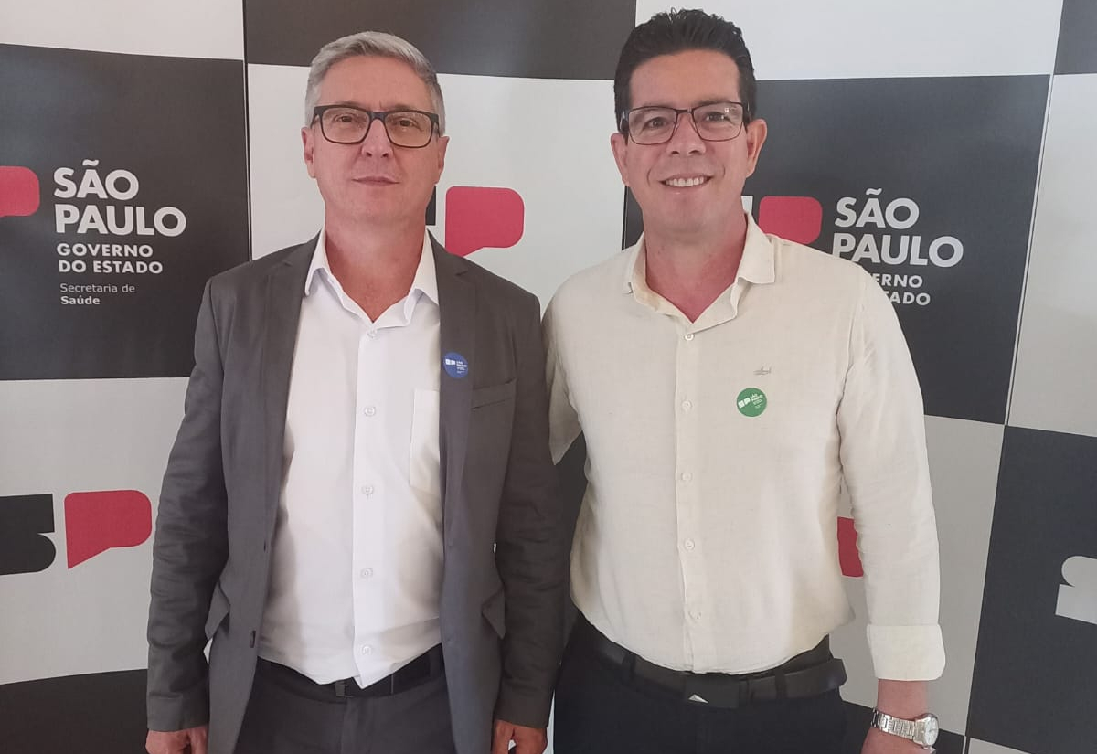 Prefeito e diretor de Saúde participam do Encontro de Gestores do SUS Paulista.