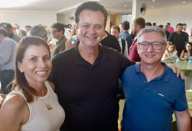 Prefeito Ronaldo participa de assembleia que elegeu o novo presidente do CIVAP 