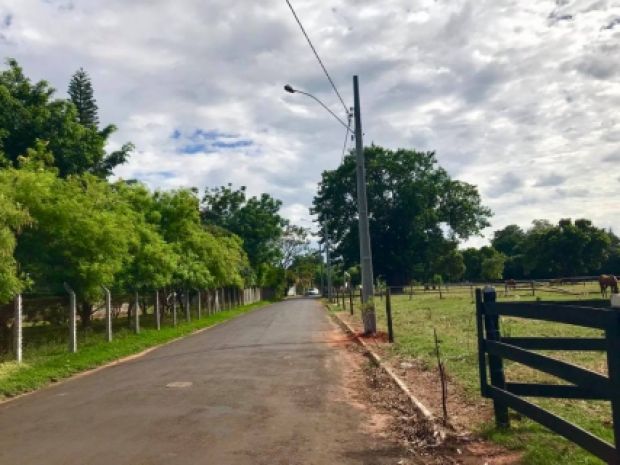 Após quase 20 anos, Avenida Perimetral (Estrada Boiadeira) recebe iluminação pública.