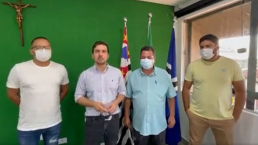 Deputado Vinicius Camarinha visita Echaporã e traz novidades