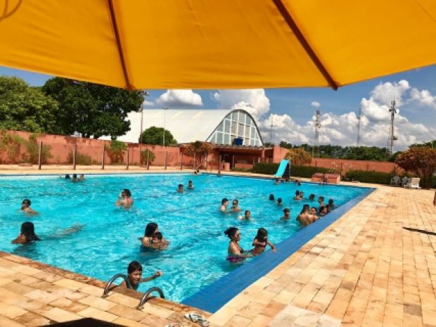 Piscina Municipal recebe novos equipamentos